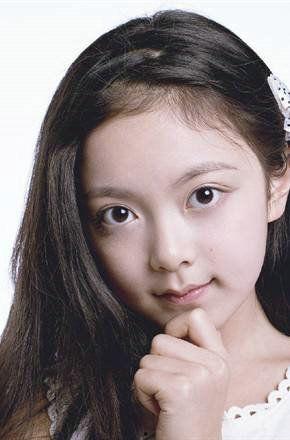 伍茜个人资料,才华横溢的音乐才女，从舞台到荧幕的璀璨星途