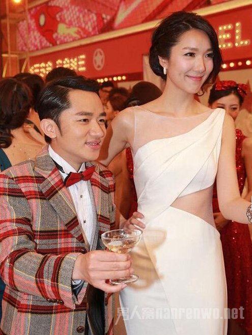 王祖蓝和他老婆的照片,幸福合影曝光